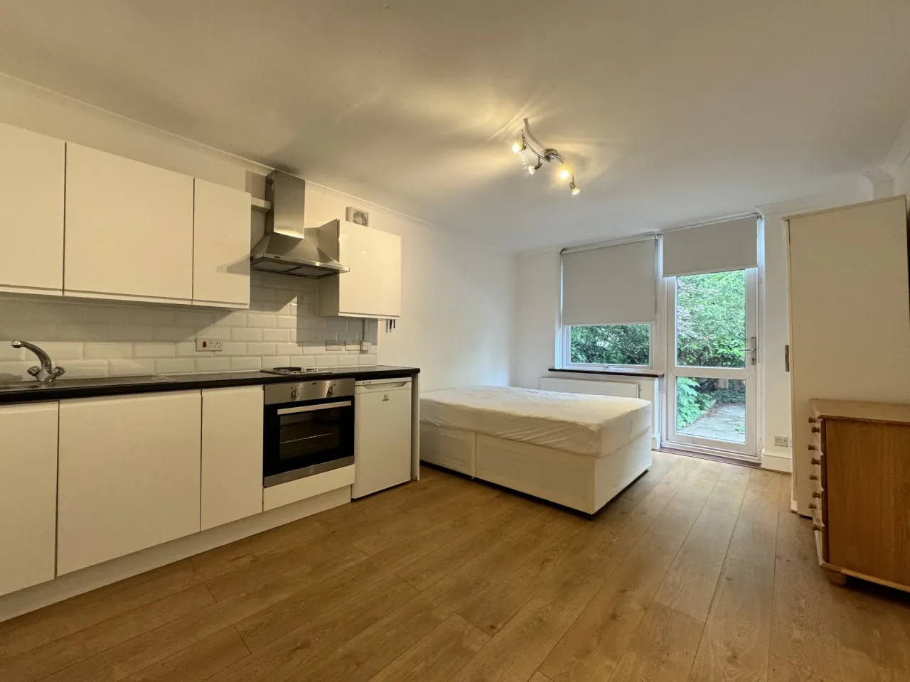 Manstone Road, Kilburn, NW2 3XG, photo 9