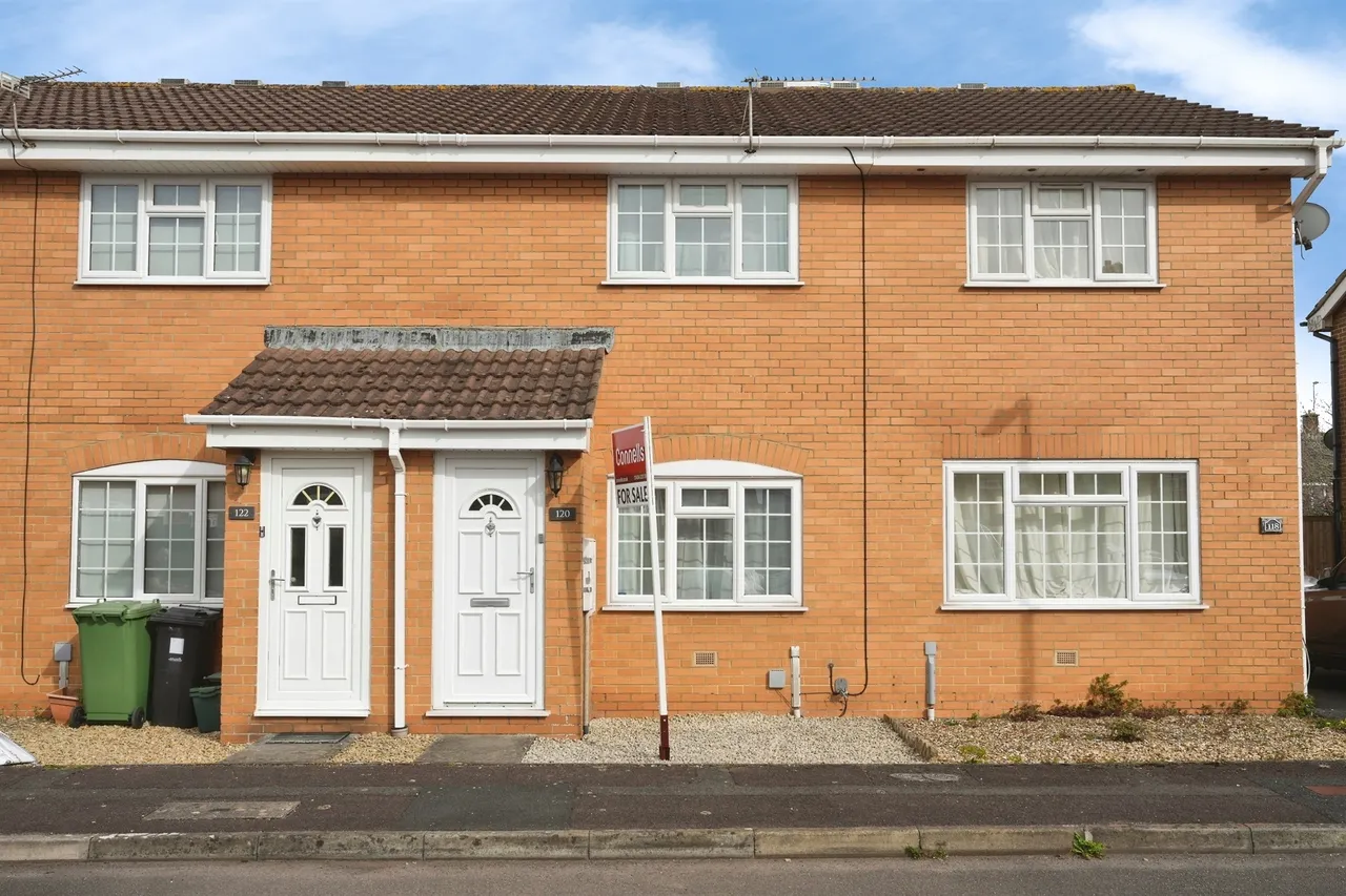 2 bed house for sale, Longs Drive, Yate, BS37