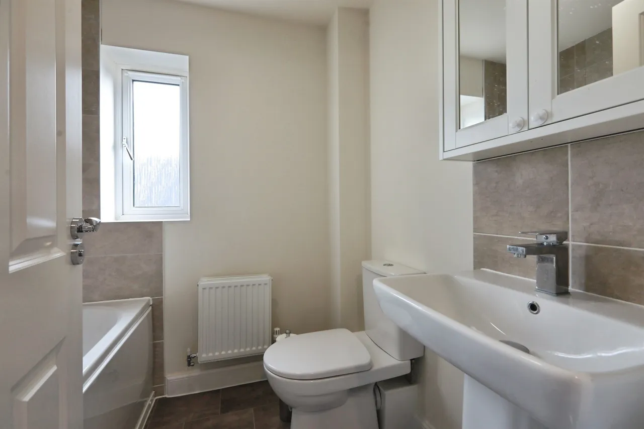 White Lias Way, Upper Lighthorne, CV33, photo 21