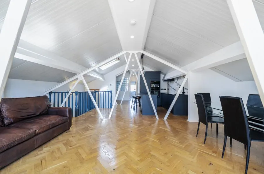 Lea Bridge Road, Leyton, E10, photo 11