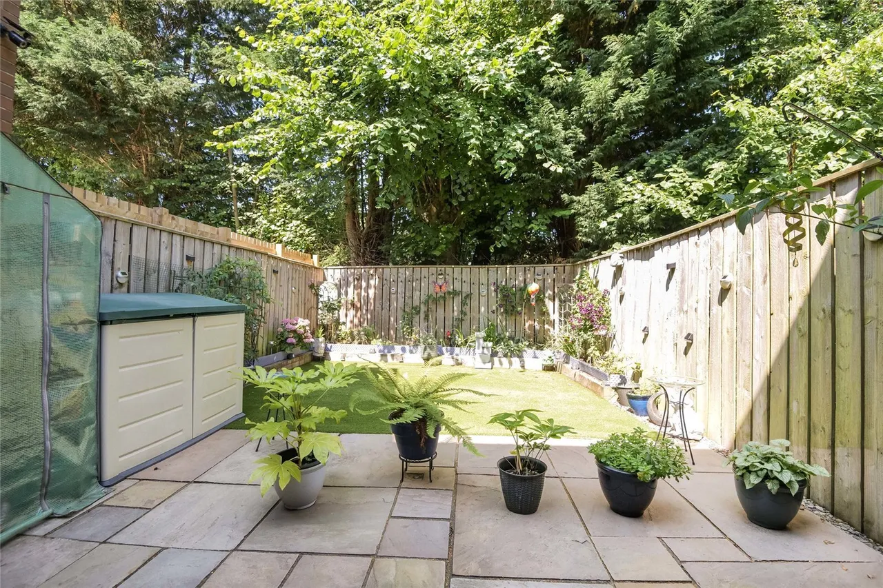 Upper Bourtree Court, Rutherglen, Glasgow, South Lanarkshire, G73, photo 17