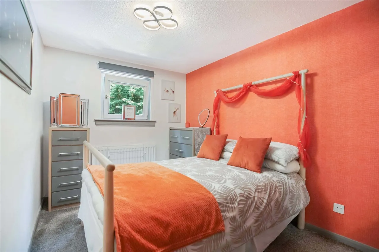 Upper Bourtree Court, Rutherglen, Glasgow, South Lanarkshire, G73, photo 10