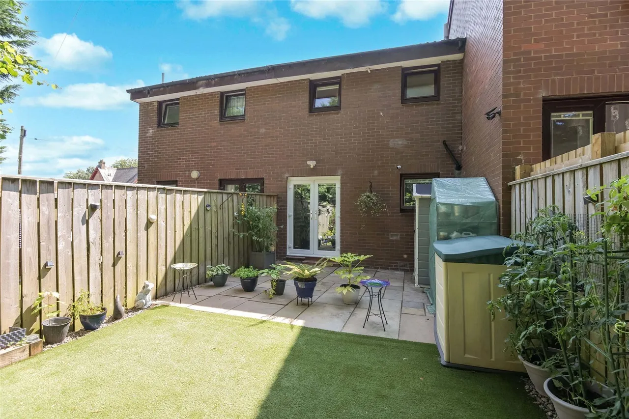 Upper Bourtree Court, Rutherglen, Glasgow, South Lanarkshire, G73, photo 18