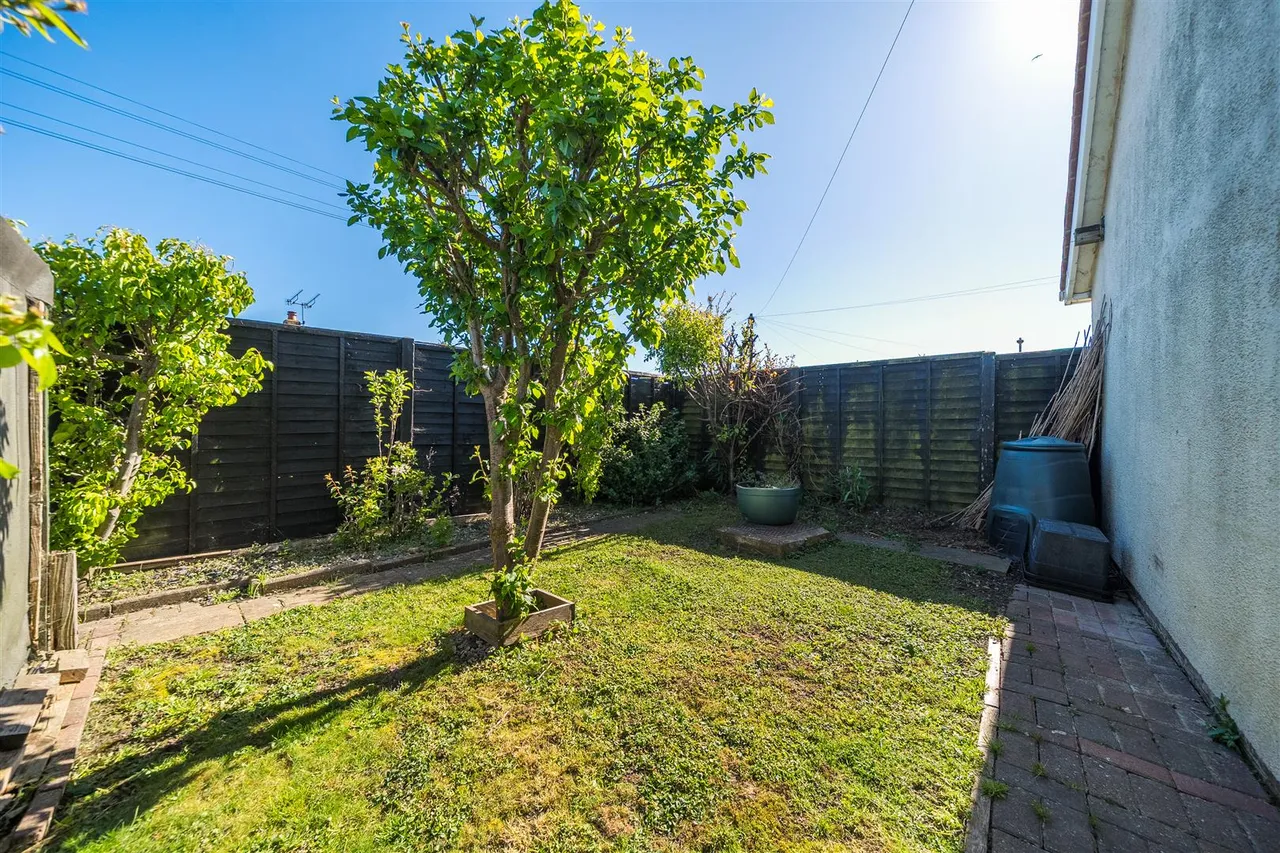 Wilkes Road, Broadstairs, Kent, CT10 2HL, photo 2