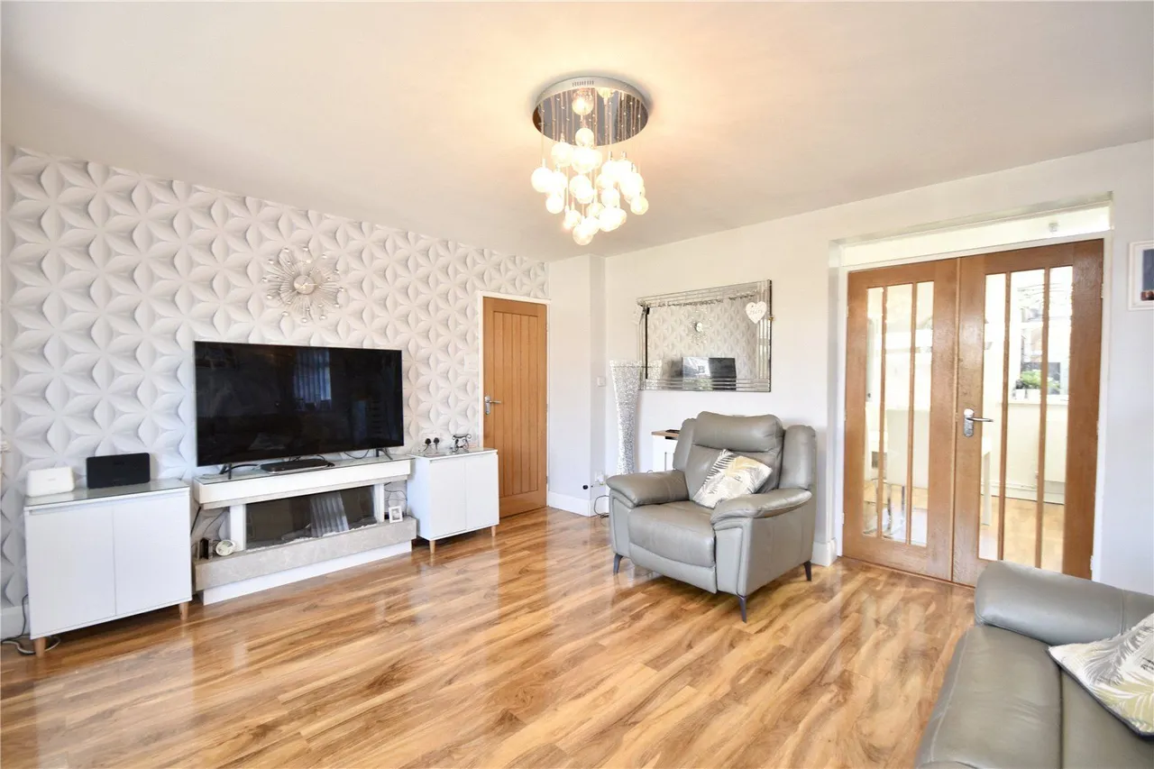 North Downs Road, High Crompton, OL2, photo 6