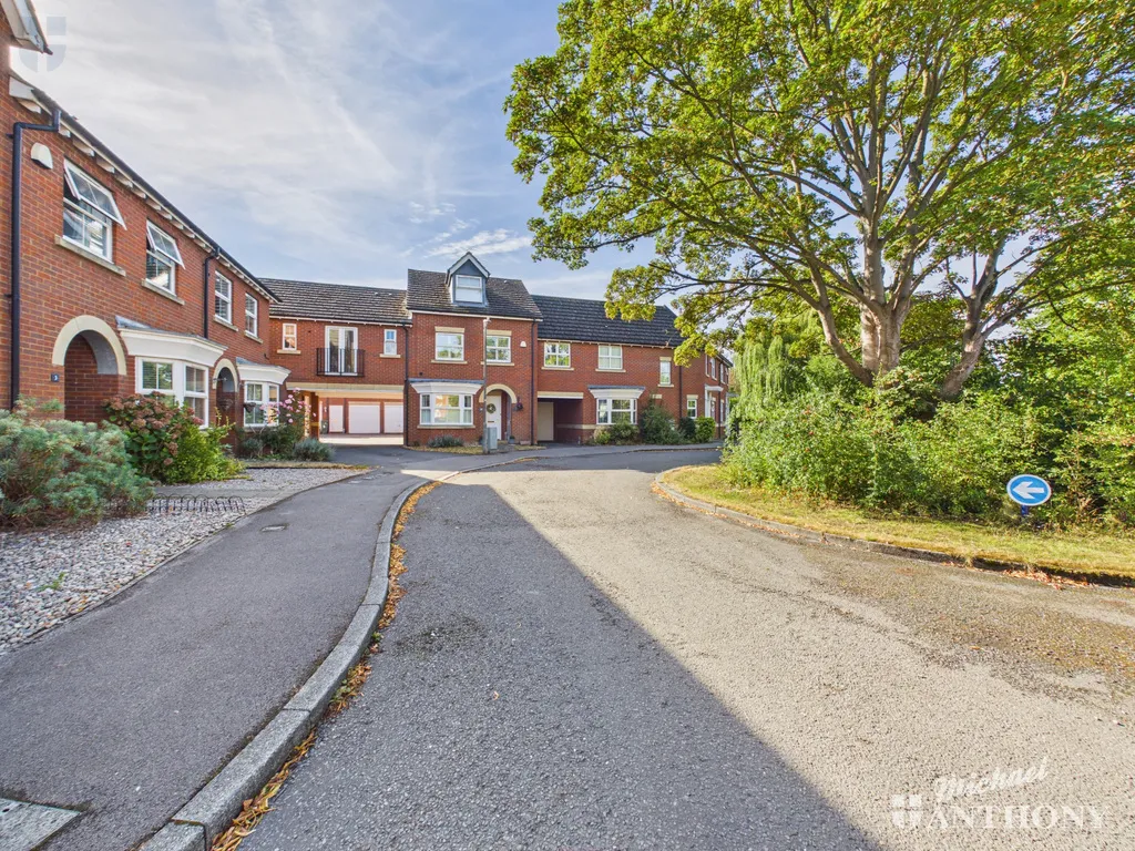 Whitebeam Close, Weston Turville, Aylesbury, HP22 5YE, photo 8