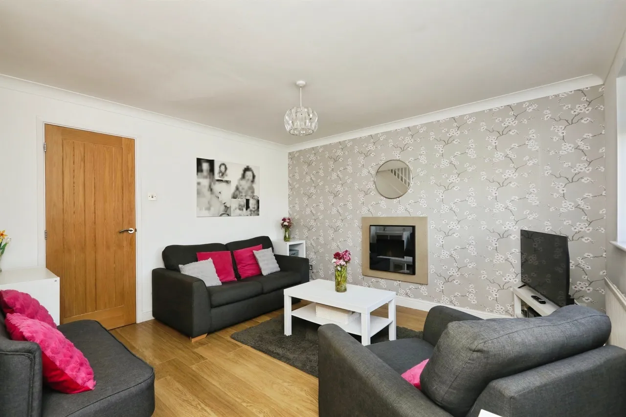 Furness Close, Dinnington, Sheffield, photo 7