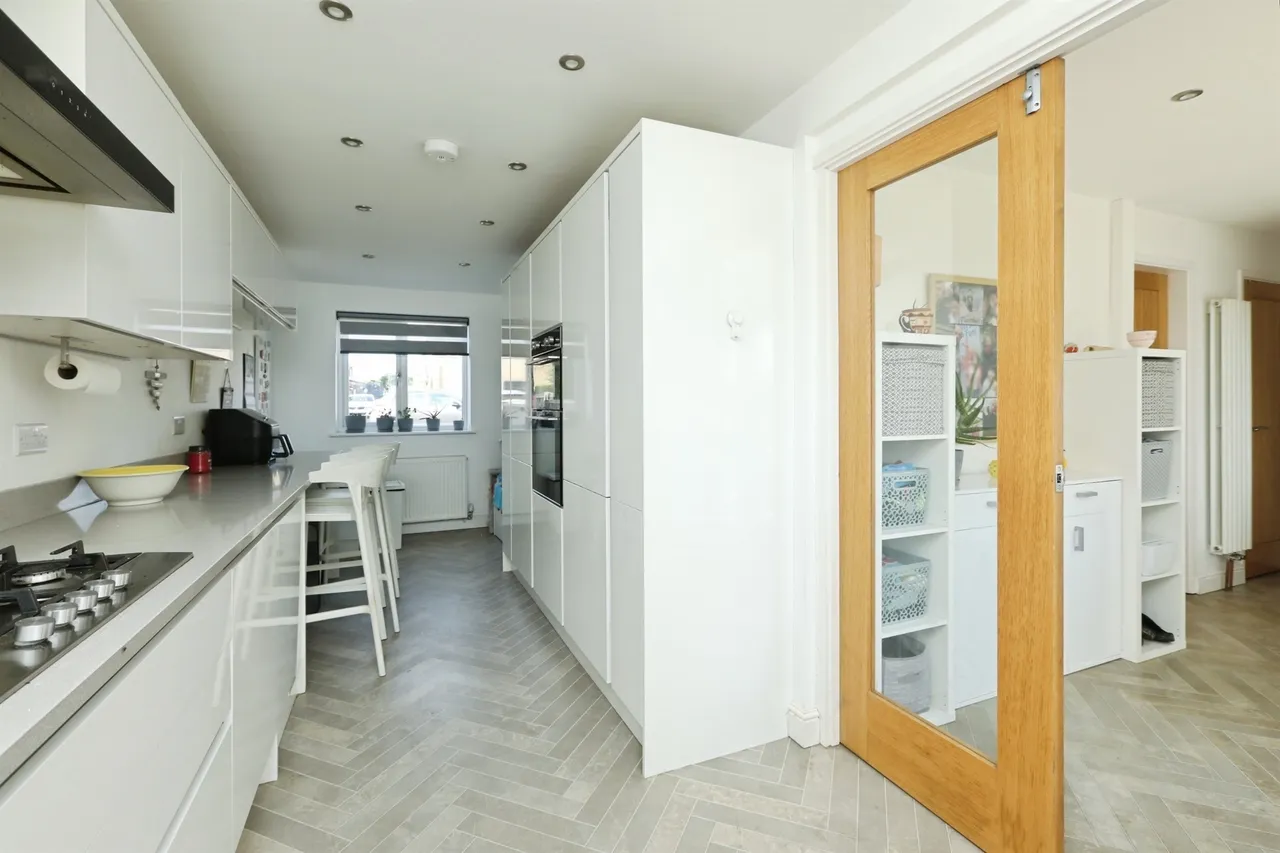 Furness Close, Dinnington, Sheffield, photo 5