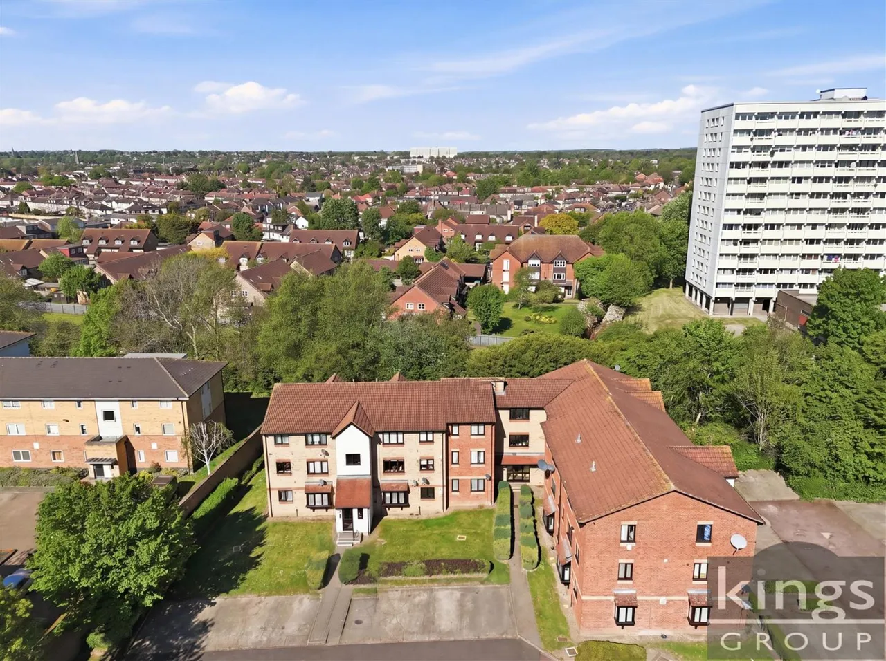 Magpie Close, Enfield, photo 12