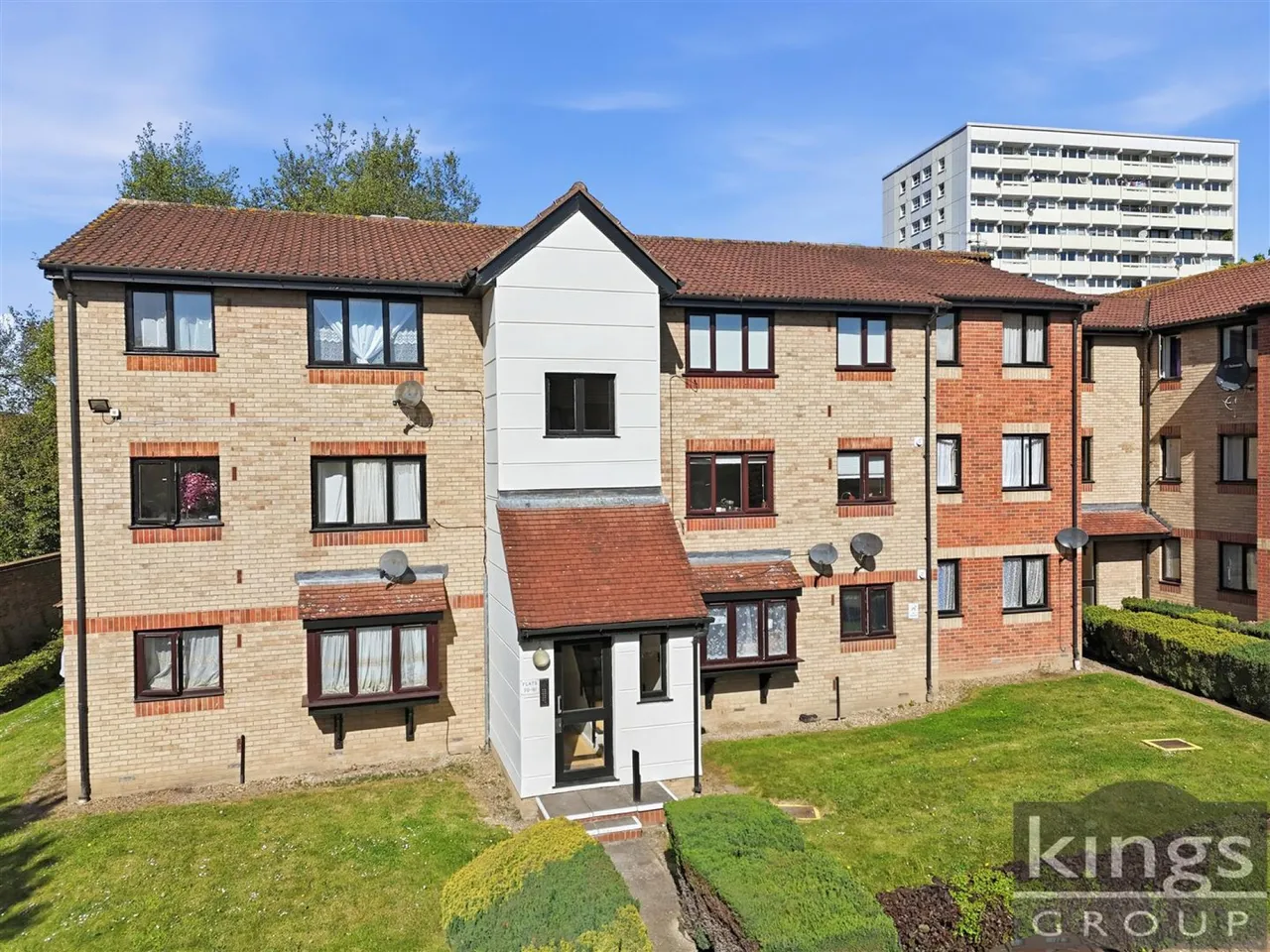 Magpie Close, Enfield, photo 11