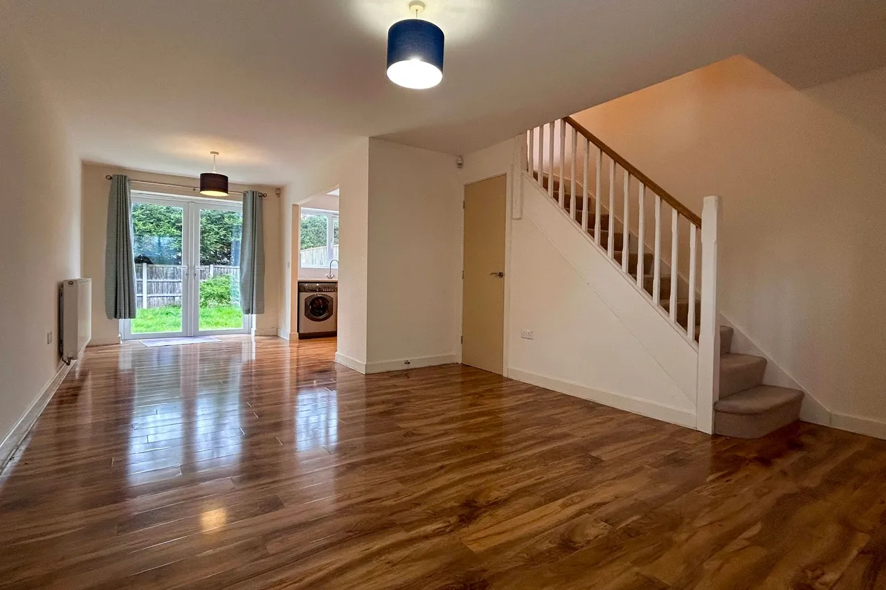Lawnhurst Close, Cheadle, photo 2