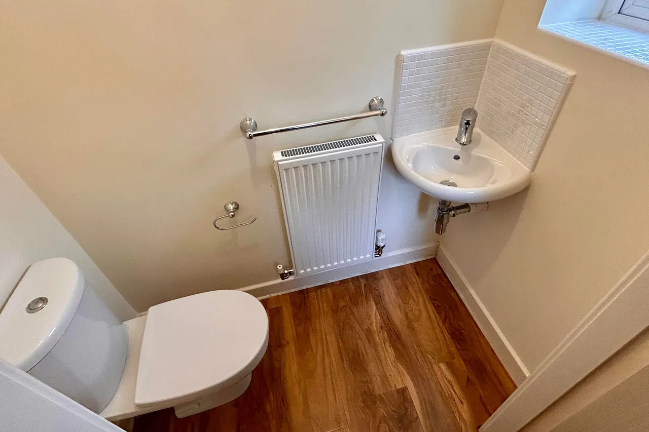 Lawnhurst Close, Cheadle, photo 5