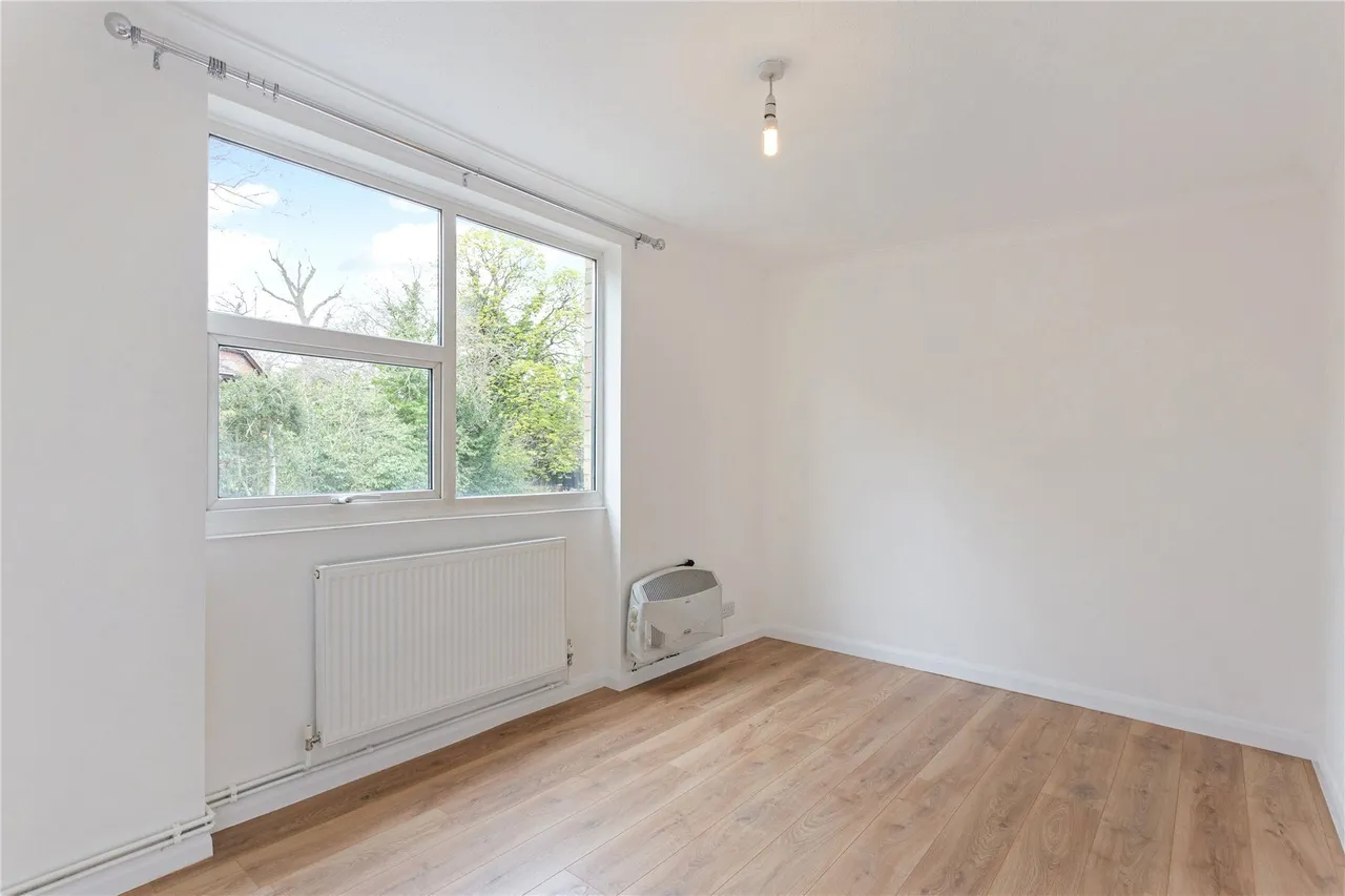 Woodview Court, Queens Road, Weybridge, KT13, photo 7