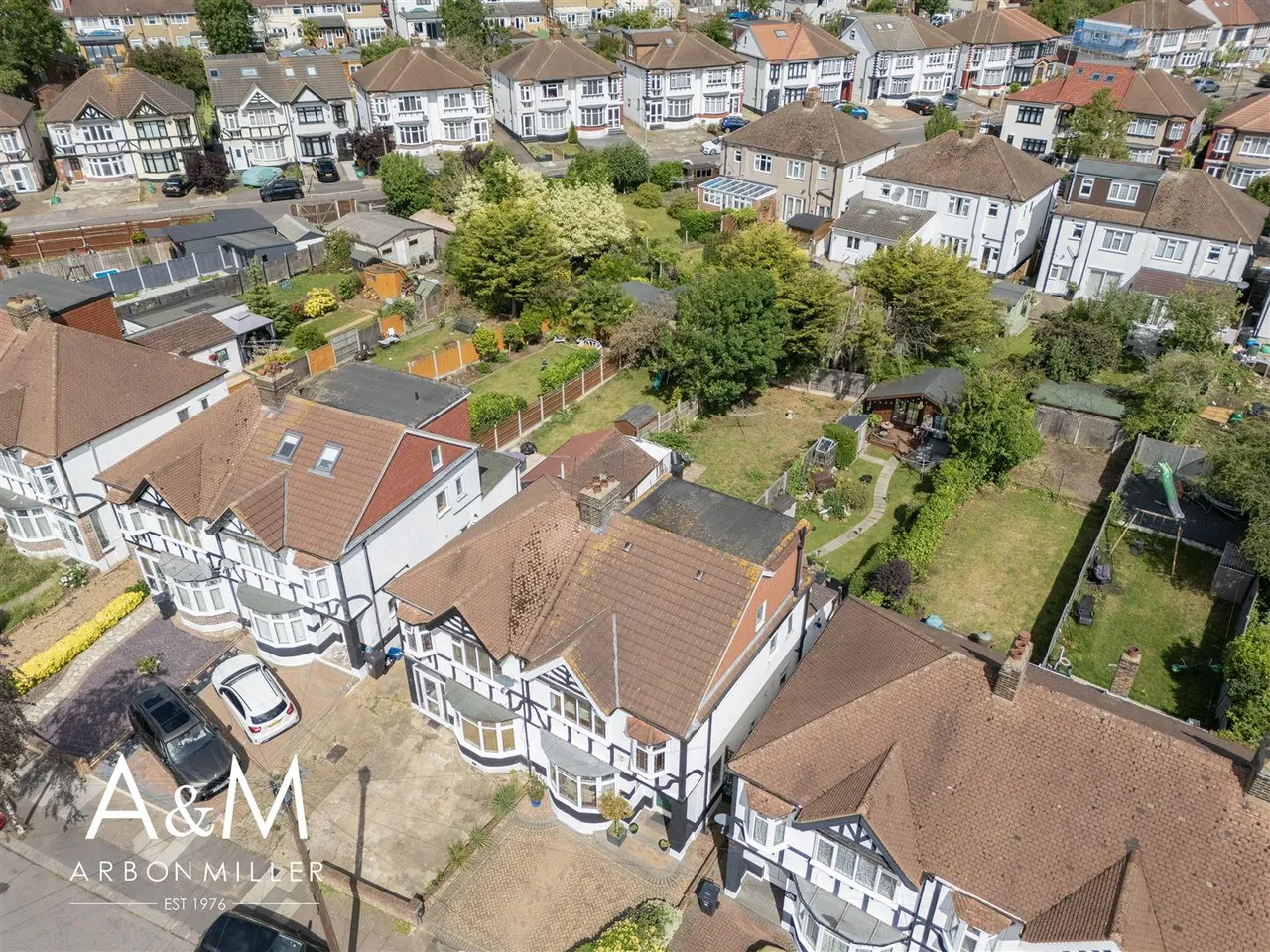 Cleves Walk, Hainault, Essex, Ilford, IG62NQ, photo 29