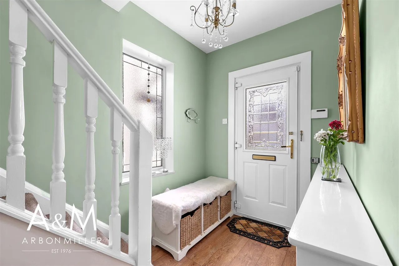 Cleves Walk, Hainault, Essex, Ilford, IG62NQ, photo 14