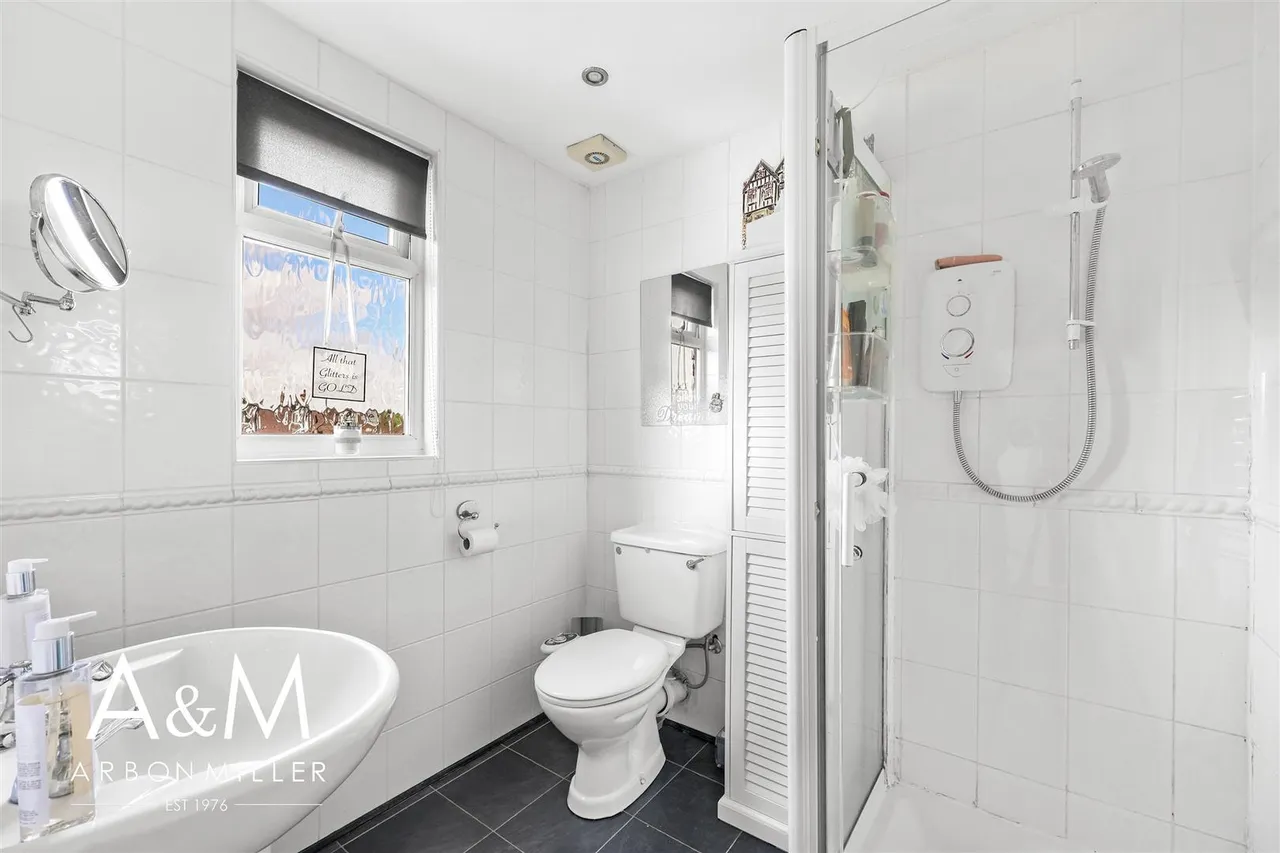 Cleves Walk, Hainault, Essex, Ilford, IG62NQ, photo 22