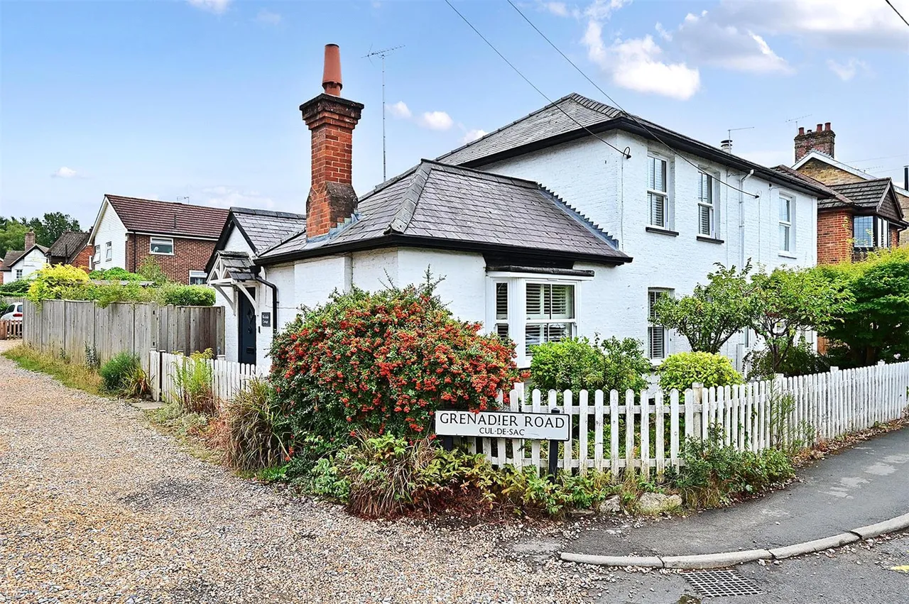Grenadier Road, Ash Vale, Guildford, Surrey, GU12 5DT, photo 19