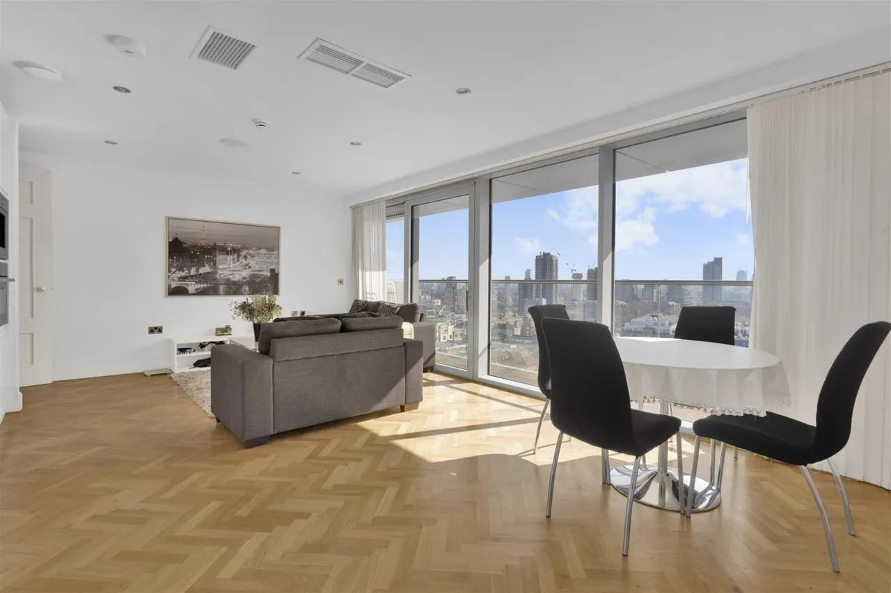 2 bed flat to rent — Commercial Road, London, E1
