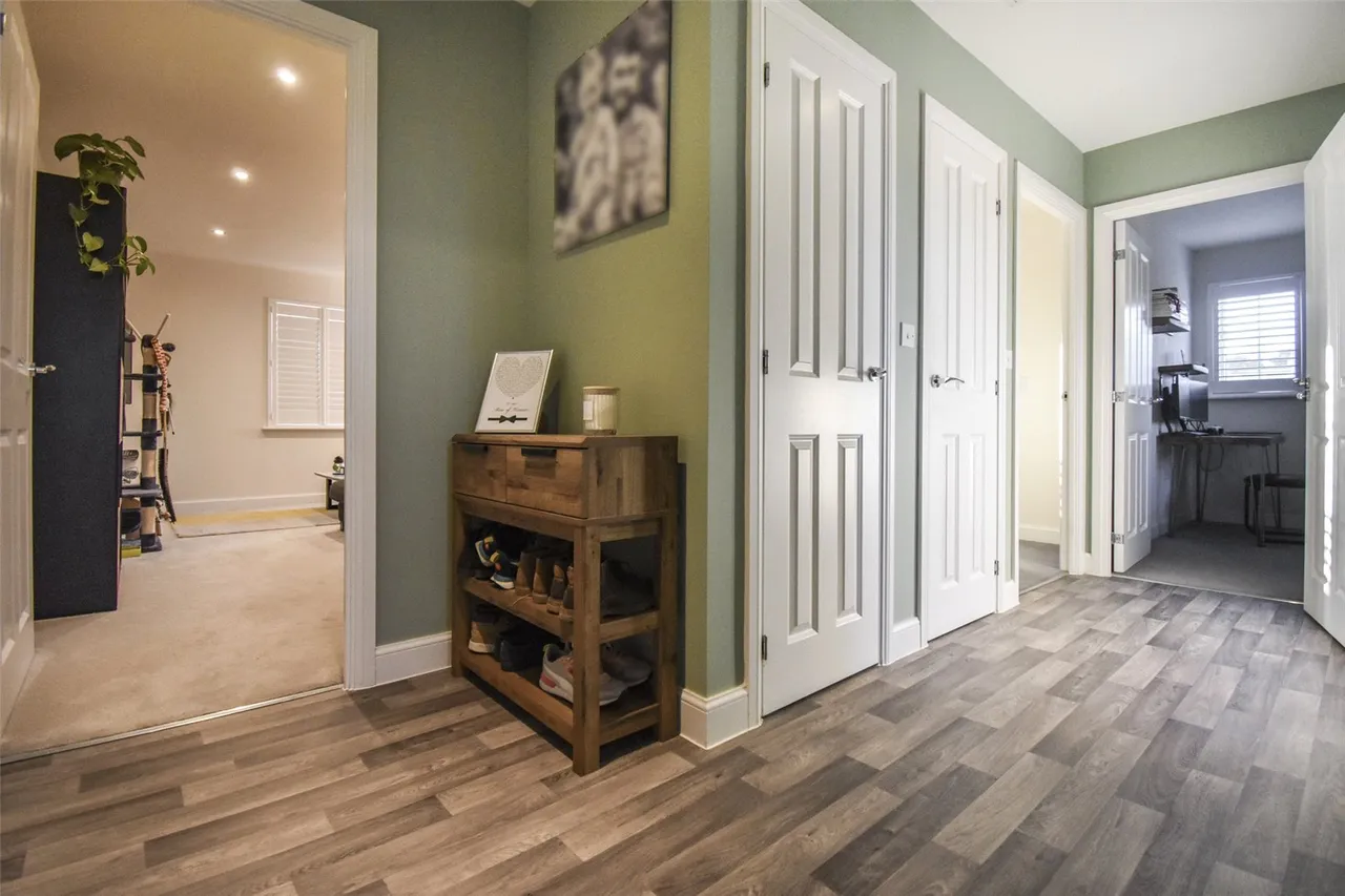 Barossa Road, Wellesley, Aldershot, Hampshire, GU11 4DT, photo 5