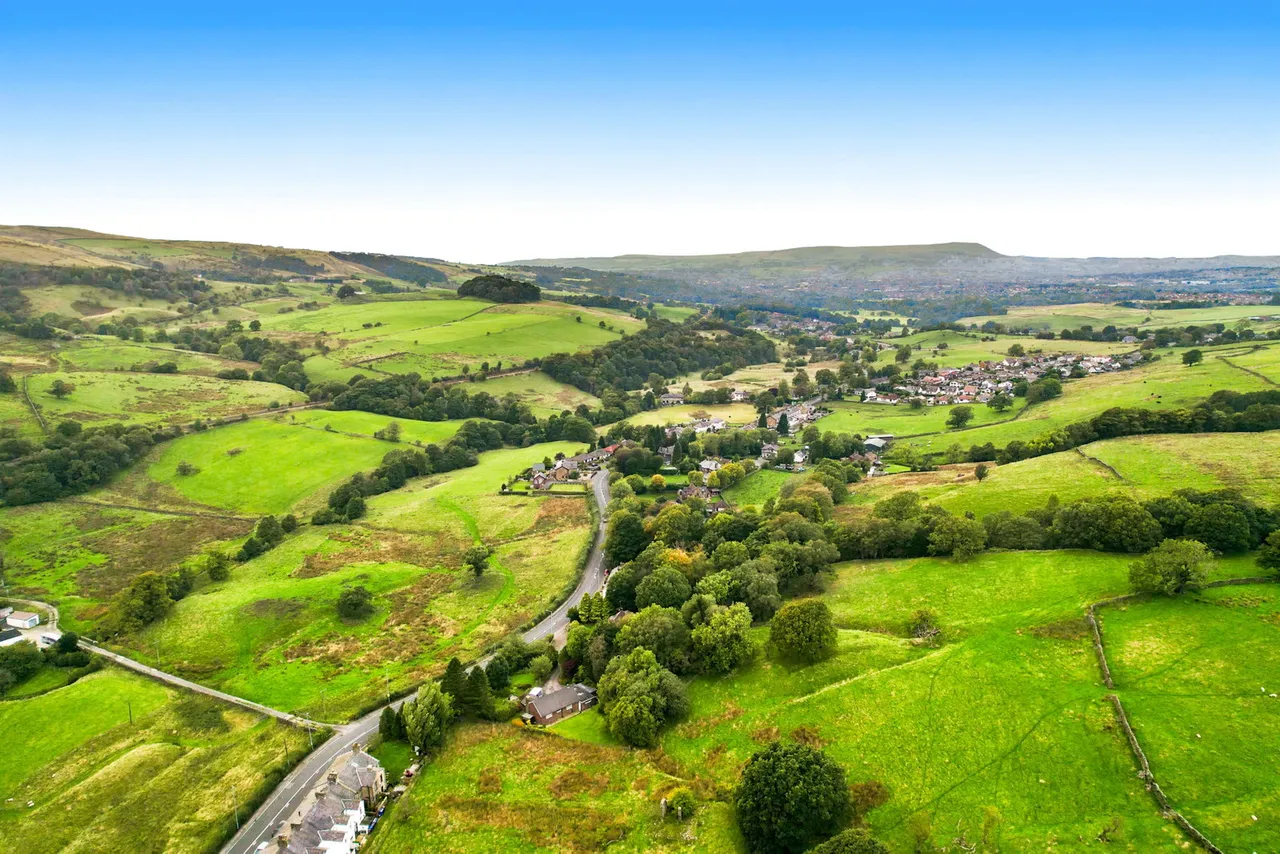 Burnley Road, Cliviger, BB10, photo 93