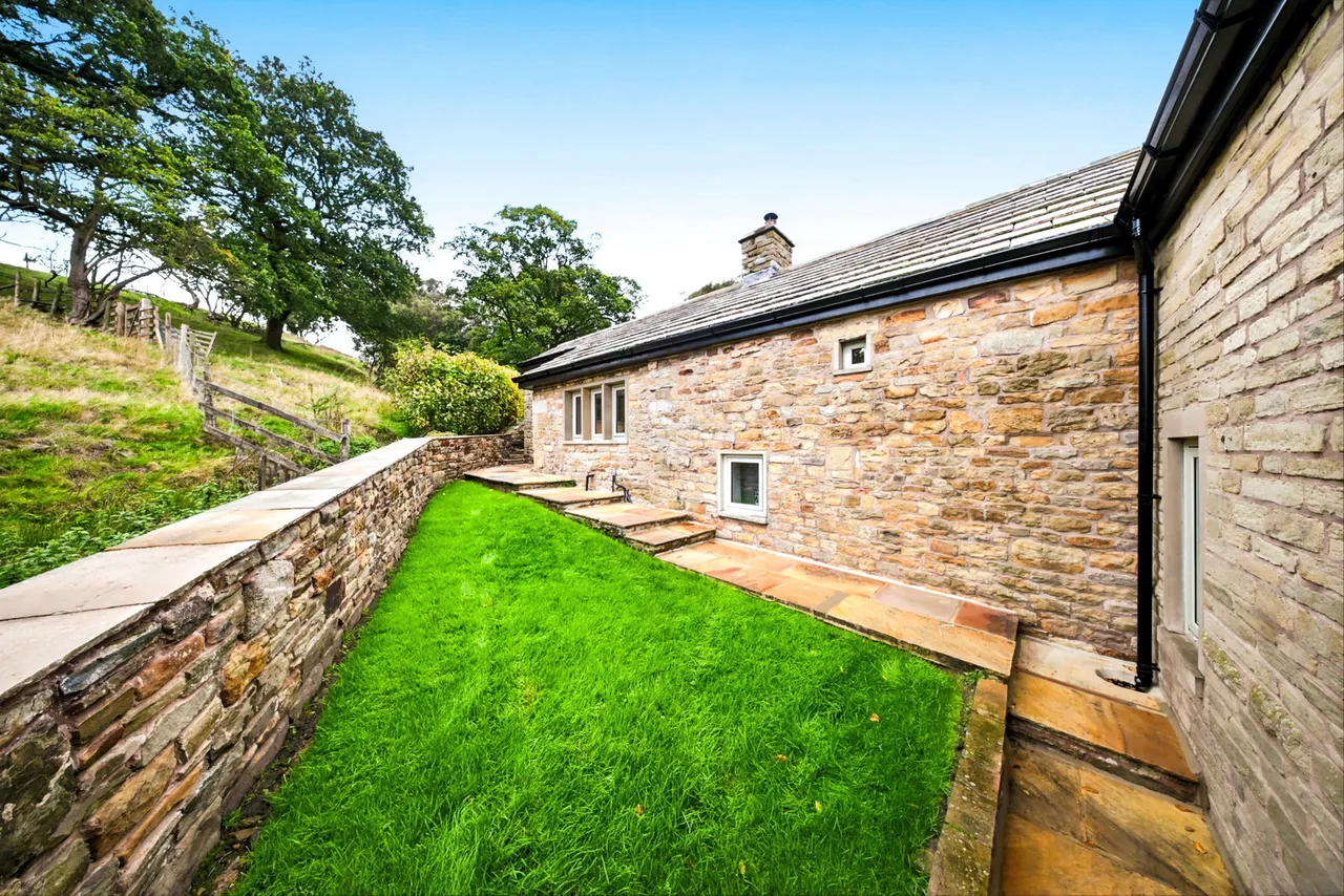 Burnley Road, Cliviger, BB10, photo 88