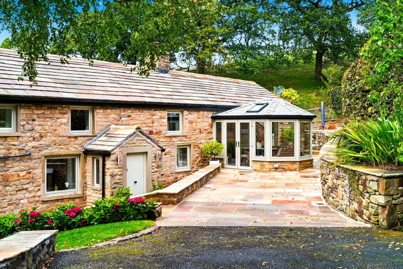 Burnley Road, Cliviger, BB10, photo 69