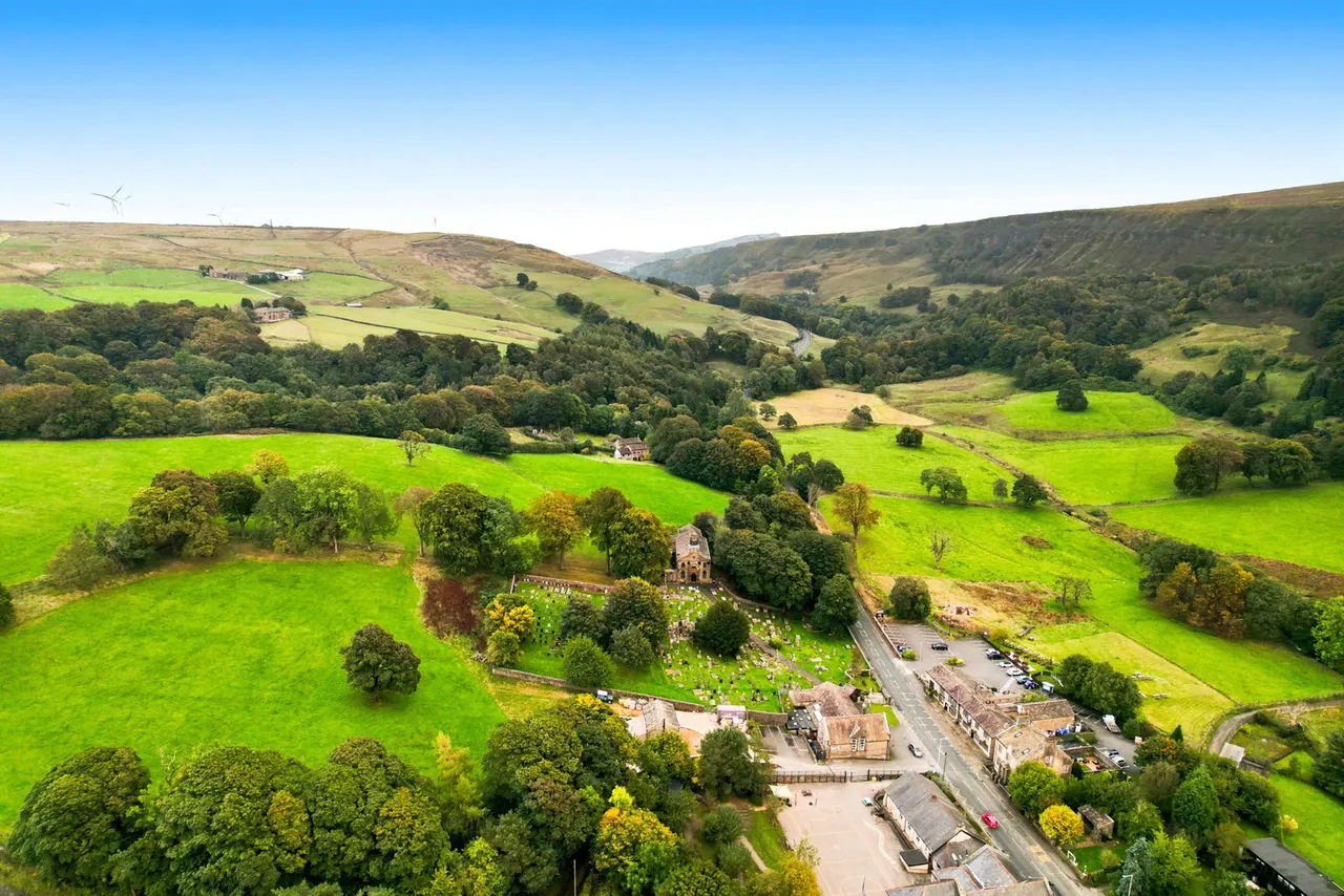 Burnley Road, Cliviger, BB10, photo 91