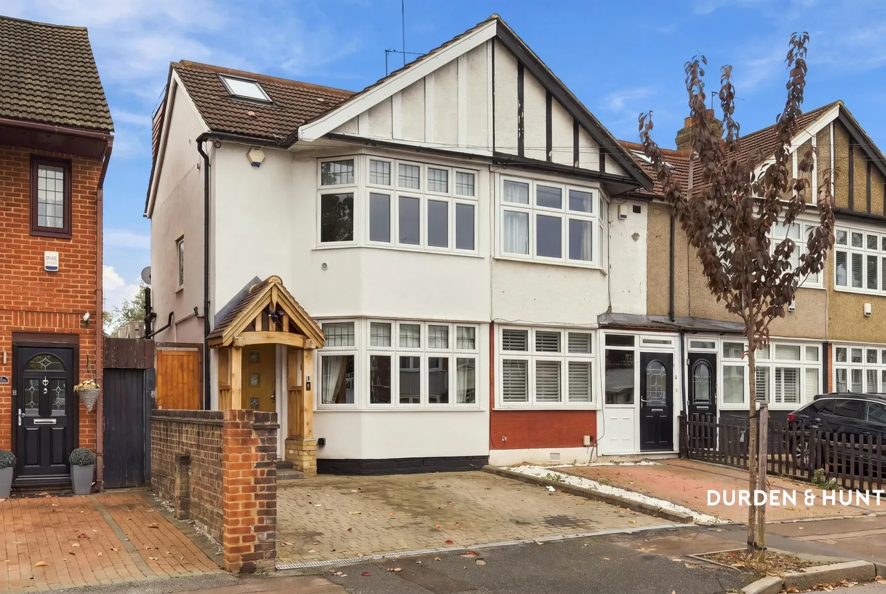 3 bed house for sale, Uplands Road, Woodford Green, IG8