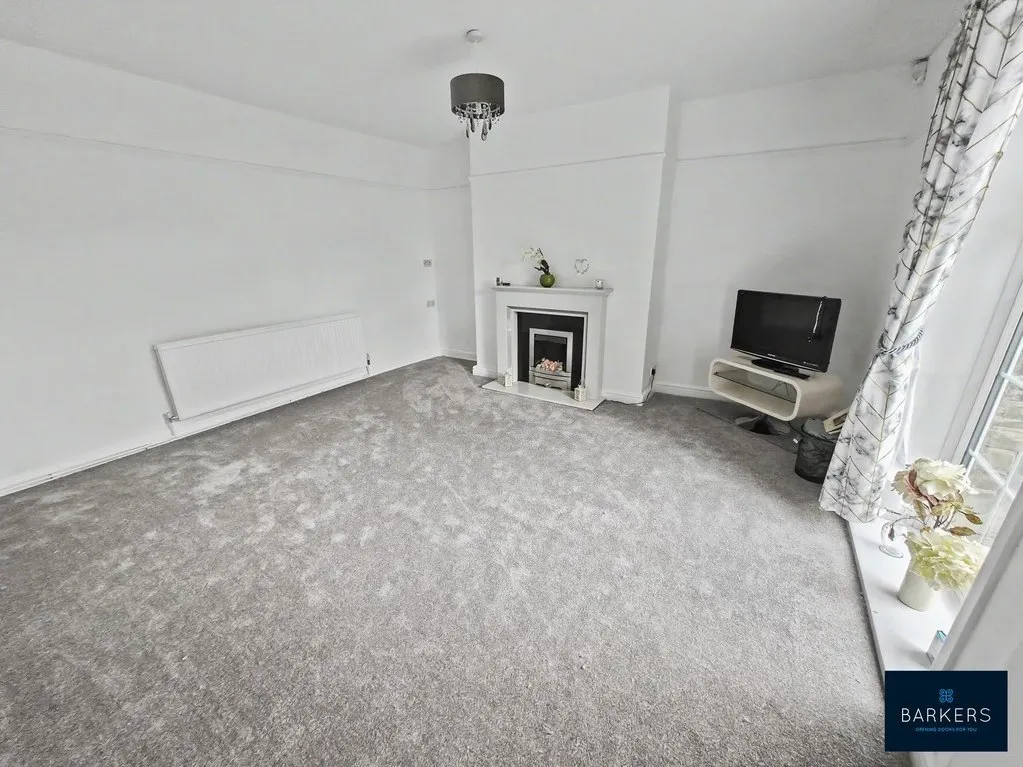 New Toftshaw, East Bierley BD4 6QN, photo 4