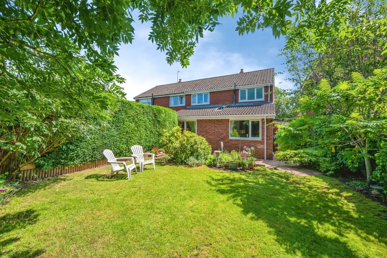 Thornes Croft, Stonnall, WS9, photo 12