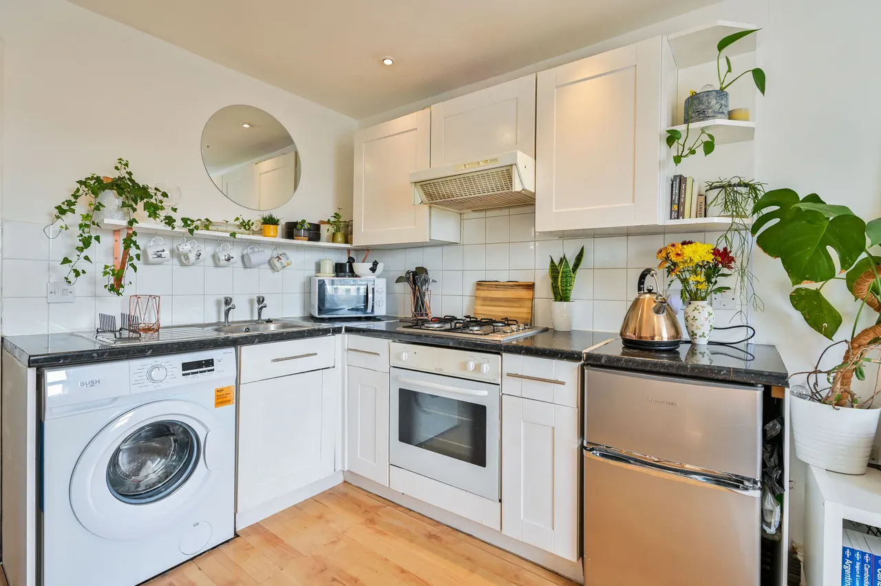 Flat 5, 114 Peckham High Street, London, photo 4