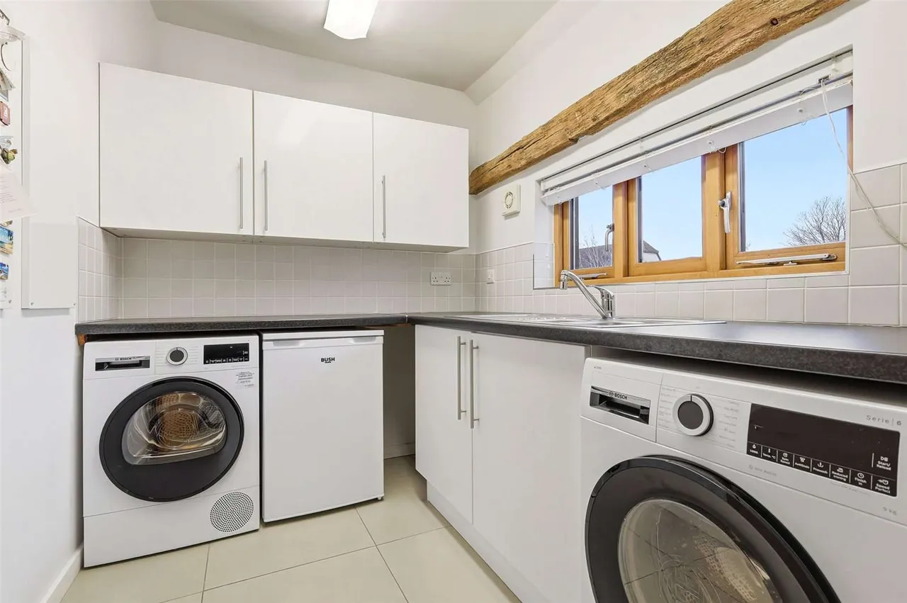 Clapton Hall Lane, Dunmow, Essex, CM6 1JG, photo 10
