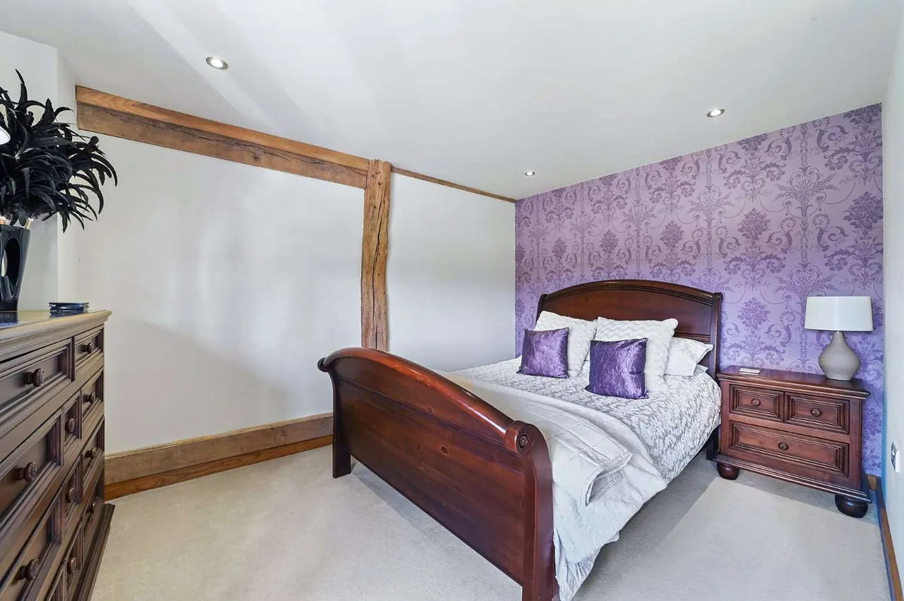 Clapton Hall Lane, Dunmow, Essex, CM6 1JG, photo 11