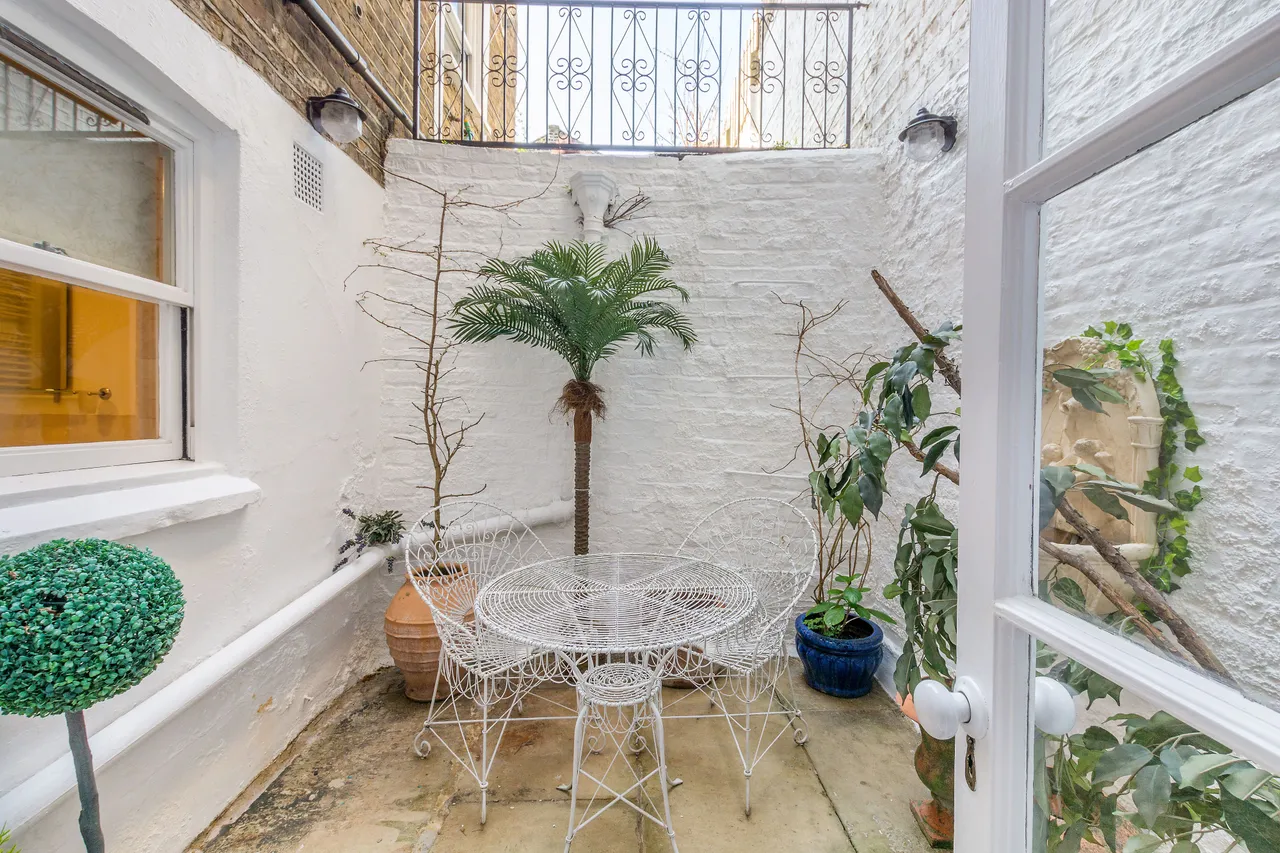 Lower Ground Floor, 68 Balcombe Street, London, photo 6