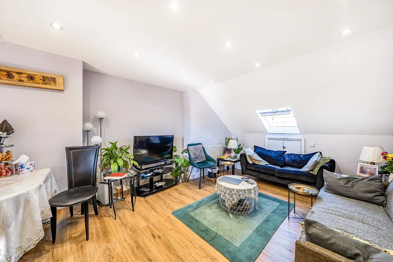 Dudden Hill Lane, London, NW10, photo 2