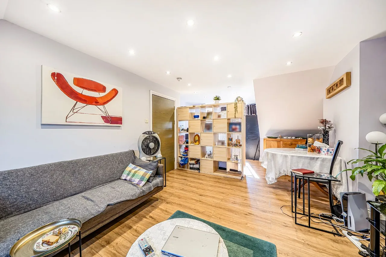 2 bed flat to rent, Dudden Hill Lane, London, NW10