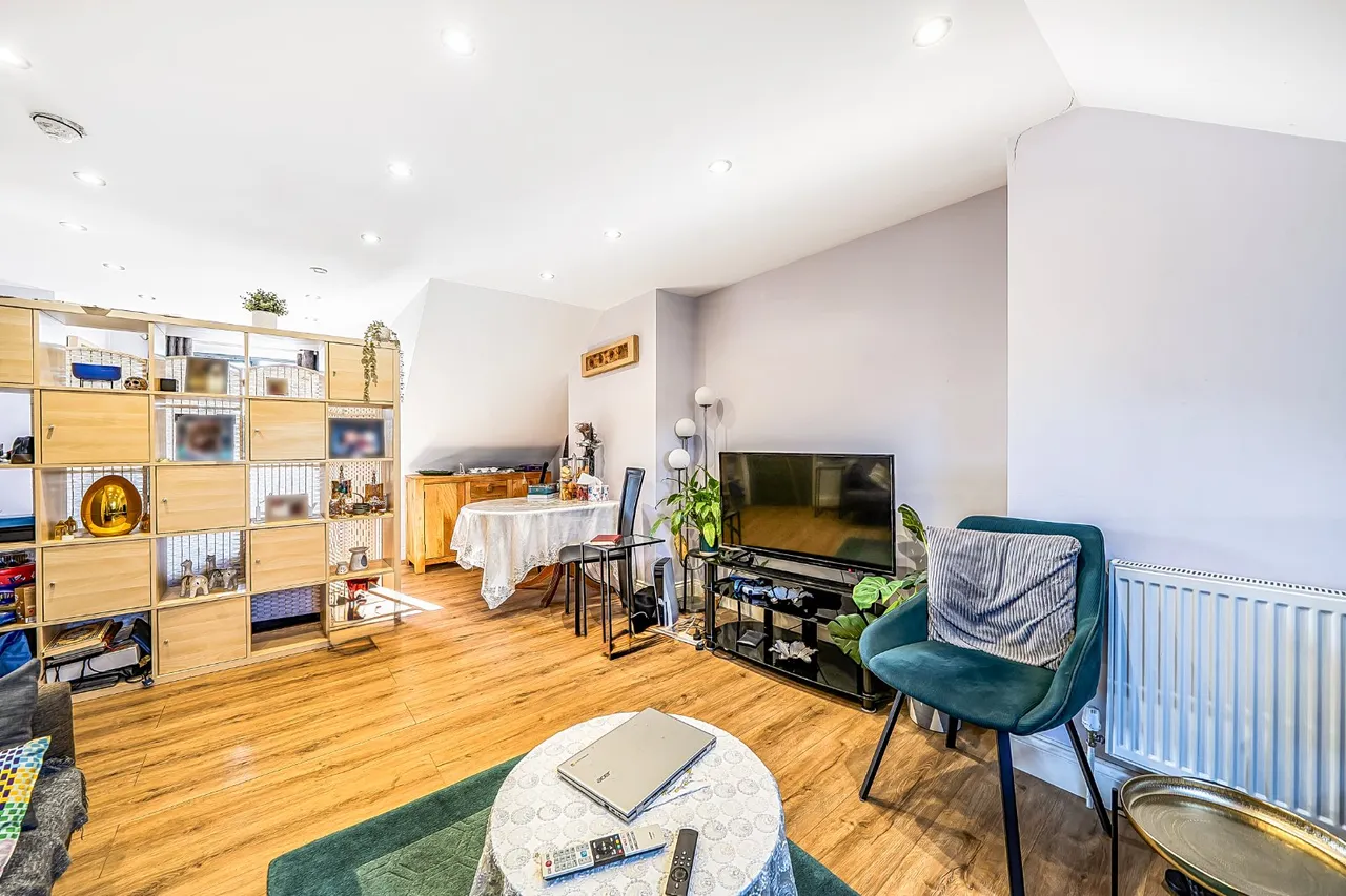 Dudden Hill Lane, London, NW10, photo 6