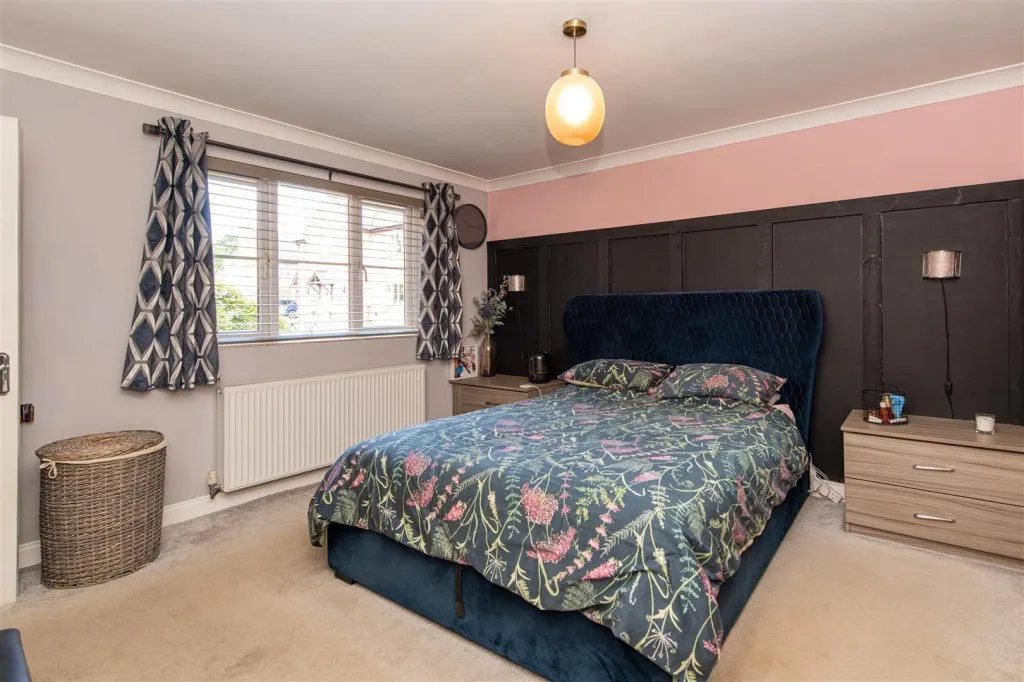 Harlestone Road, Duston, photo 12