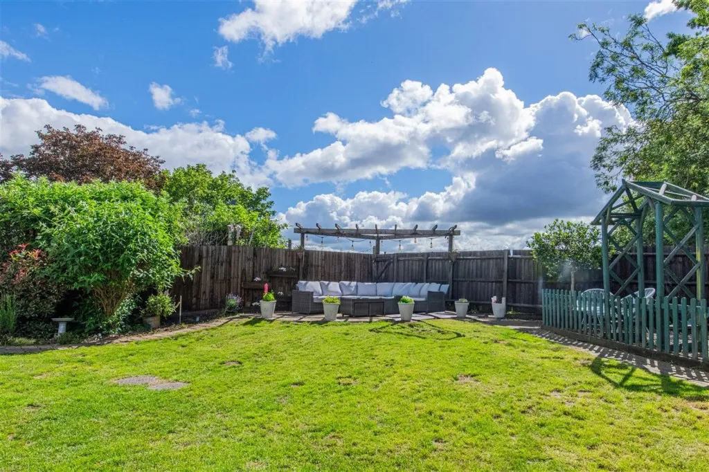 Harlestone Road, Duston, photo 23