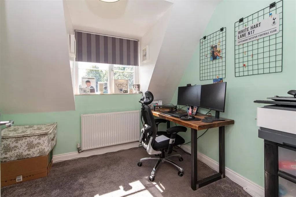 Harlestone Road, Duston, photo 19