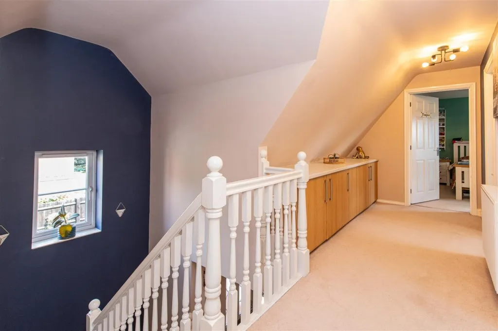 Harlestone Road, Duston, photo 15