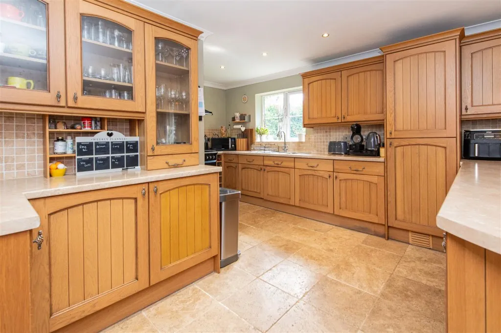 Harlestone Road, Duston, photo 7