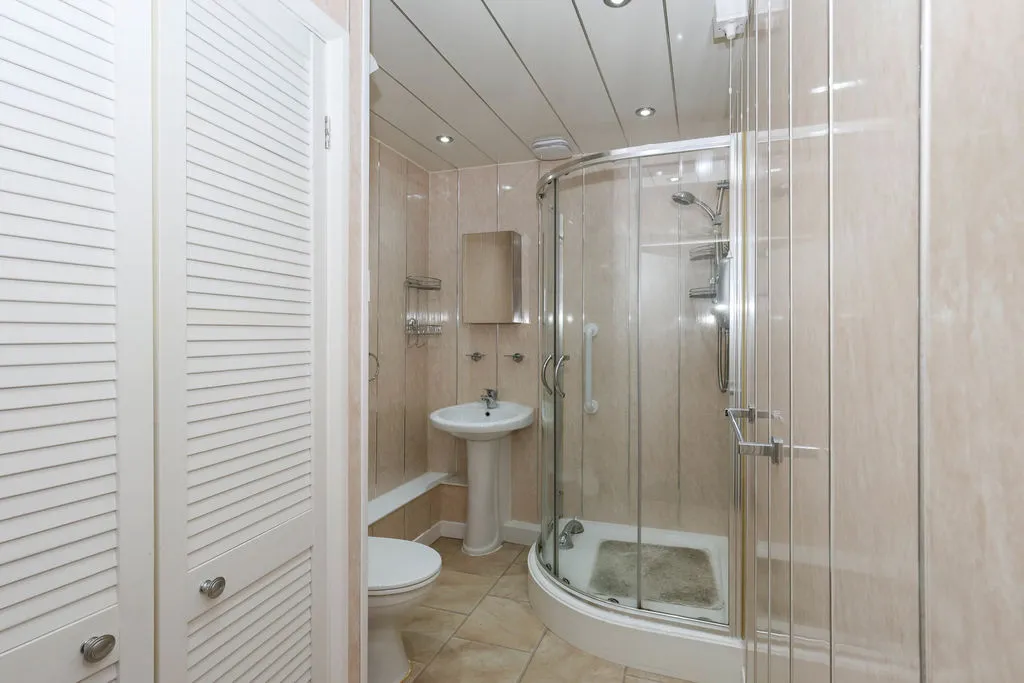 Mulberry Close, Rochdale OL11 3TS, photo 8