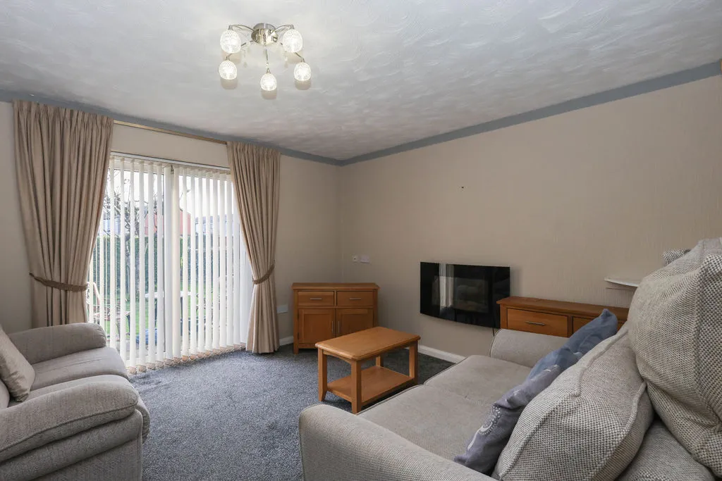 Mulberry Close, Rochdale OL11 3TS, photo 3