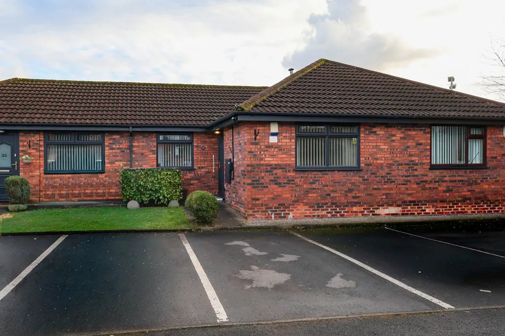 Mulberry Close, Rochdale OL11 3TS, photo 11