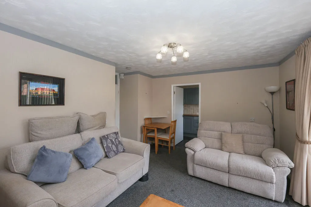 Mulberry Close, Rochdale OL11 3TS, photo 2