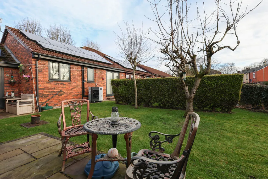 Mulberry Close, Rochdale OL11 3TS, photo 9