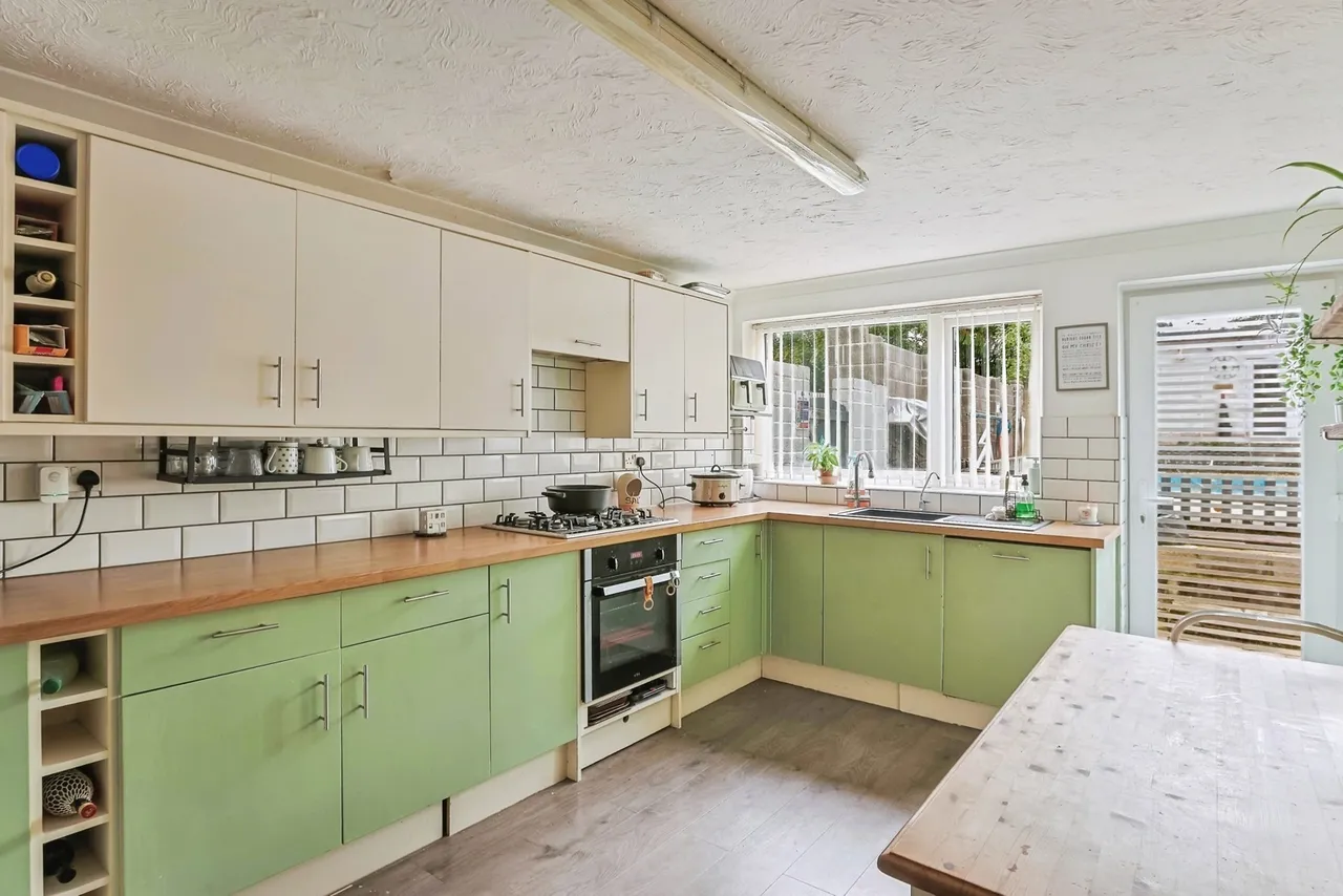Galloway Road, Poole, BH15, photo 2