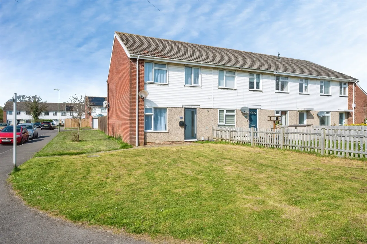 3 bed house for sale — Northmore Road, Locks Heath, Southampton