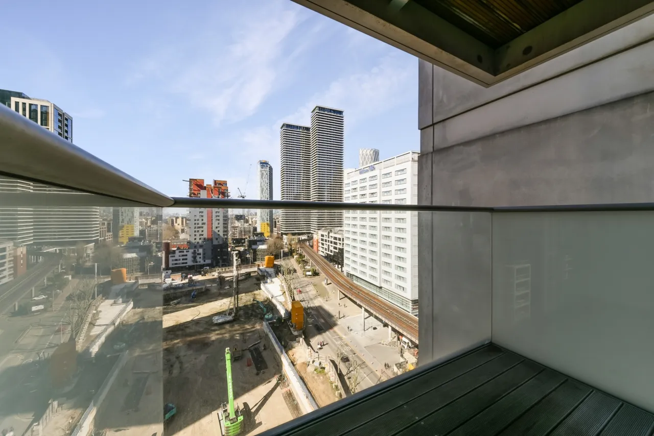Pan Peninsula Square, Canary Wharf, E14, photo 7